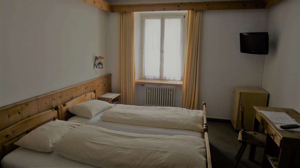 Poschiavo Suisse Hotel & Traditional Fondue Stube Habitación foto