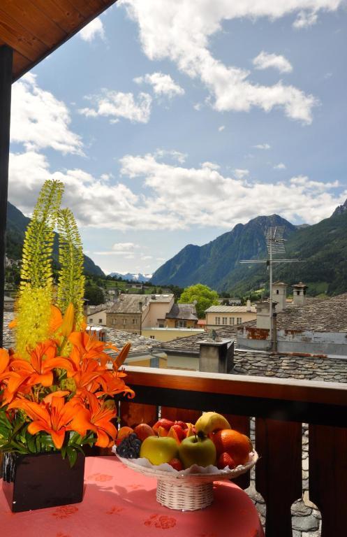 Poschiavo Suisse Hotel & Traditional Fondue Stube Habitación foto