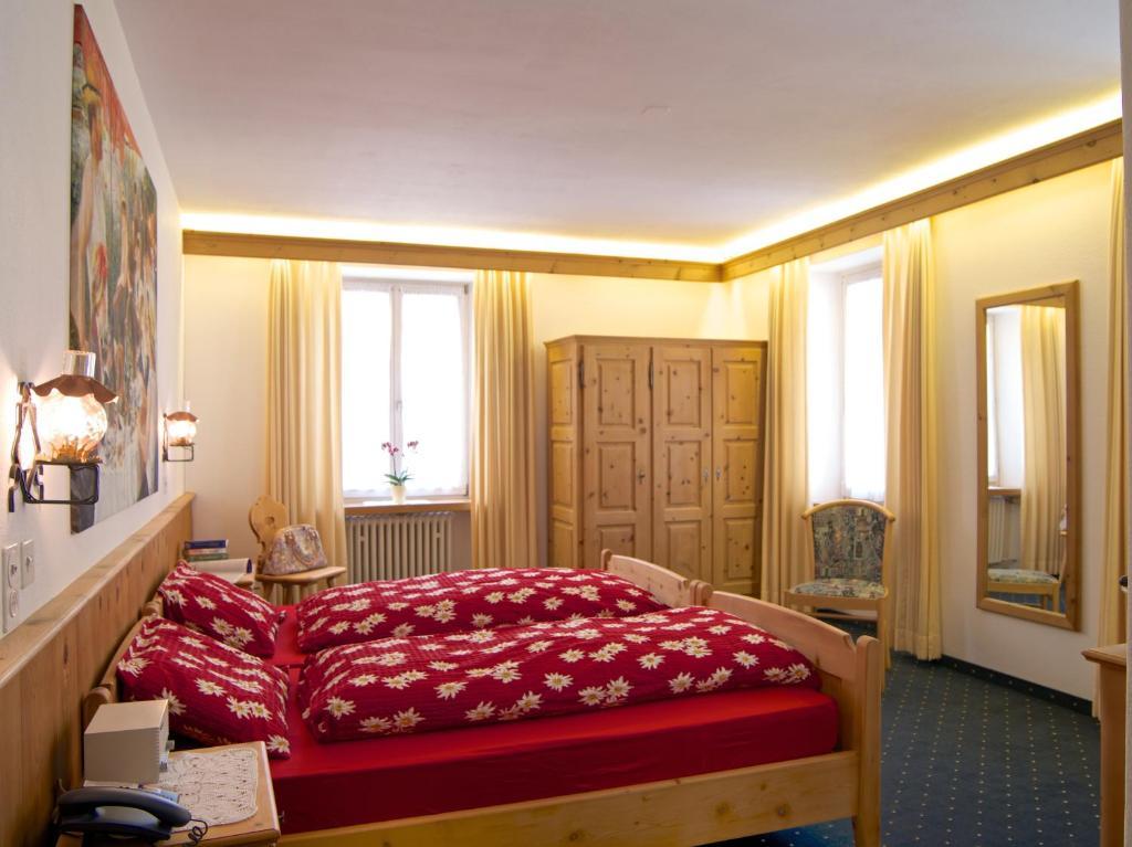 Poschiavo Suisse Hotel & Traditional Fondue Stube Habitación foto
